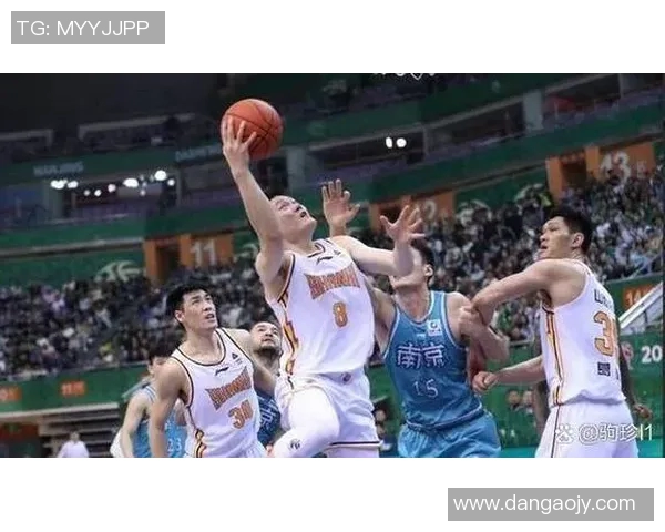 武汉篮球队在精英赛中的意识表现分析与战术探讨